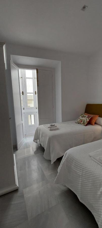 El 2 De Flamenco 1ºa Apartment Cadiz Luaran gambar